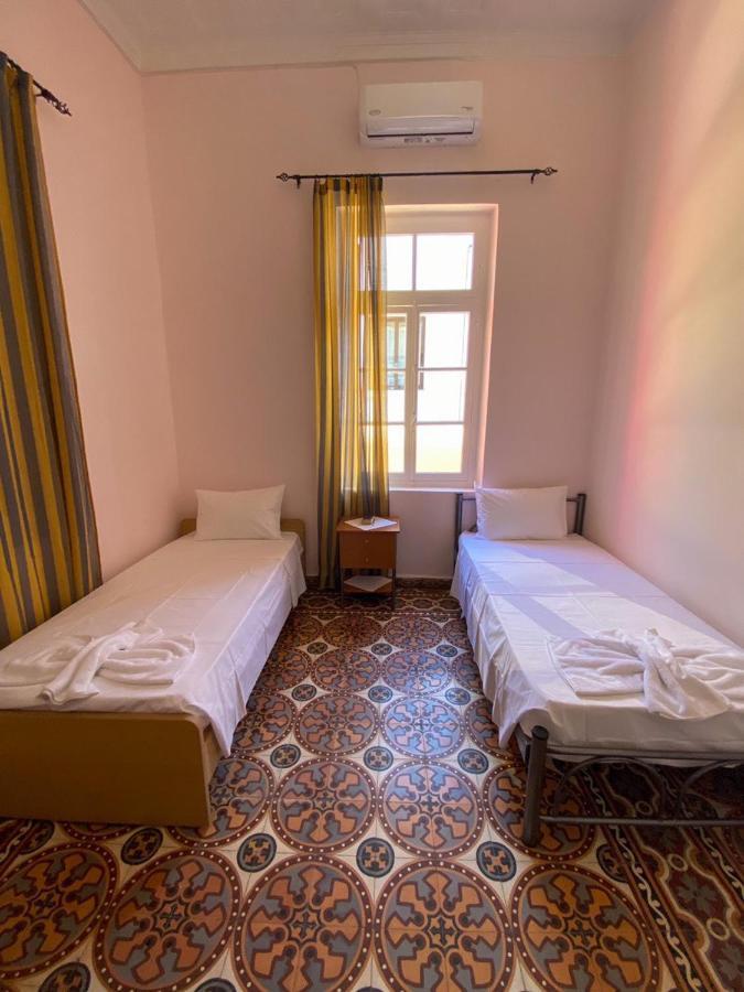 Shared House , Private Rooms With Garden Hriszí Aktí Haniá Kültér fotó