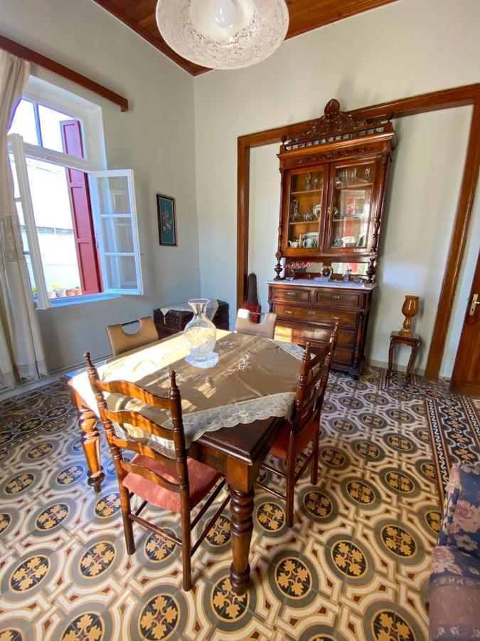 Shared House , Private Rooms With Garden Hriszí Aktí Haniá Kültér fotó