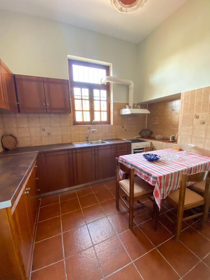 Shared House , Private Rooms With Garden Hriszí Aktí Haniá Kültér fotó