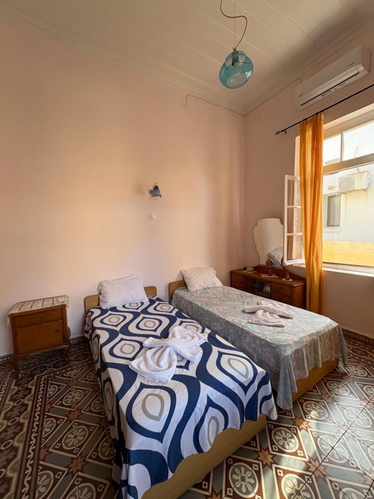 Shared House , Private Rooms With Garden Hriszí Aktí Haniá Kültér fotó